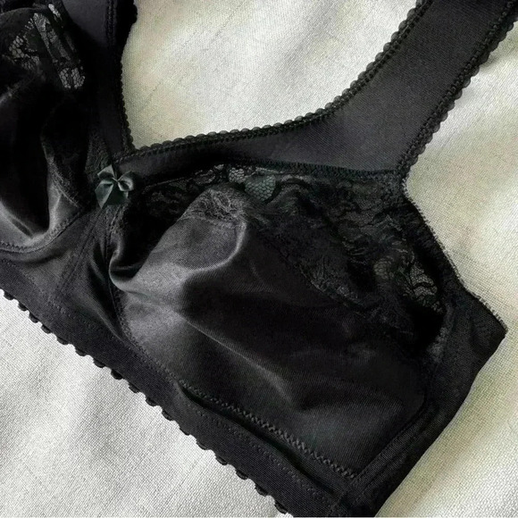 Glamorise full  coverage plus size bra - Picture 8 of 16